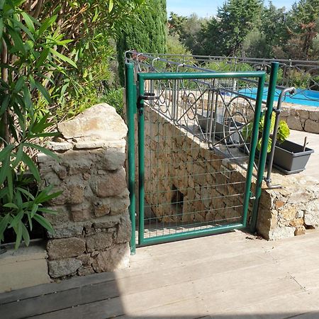 Villa Athena เอลเลอรูซ ภายนอก รูปภาพ
